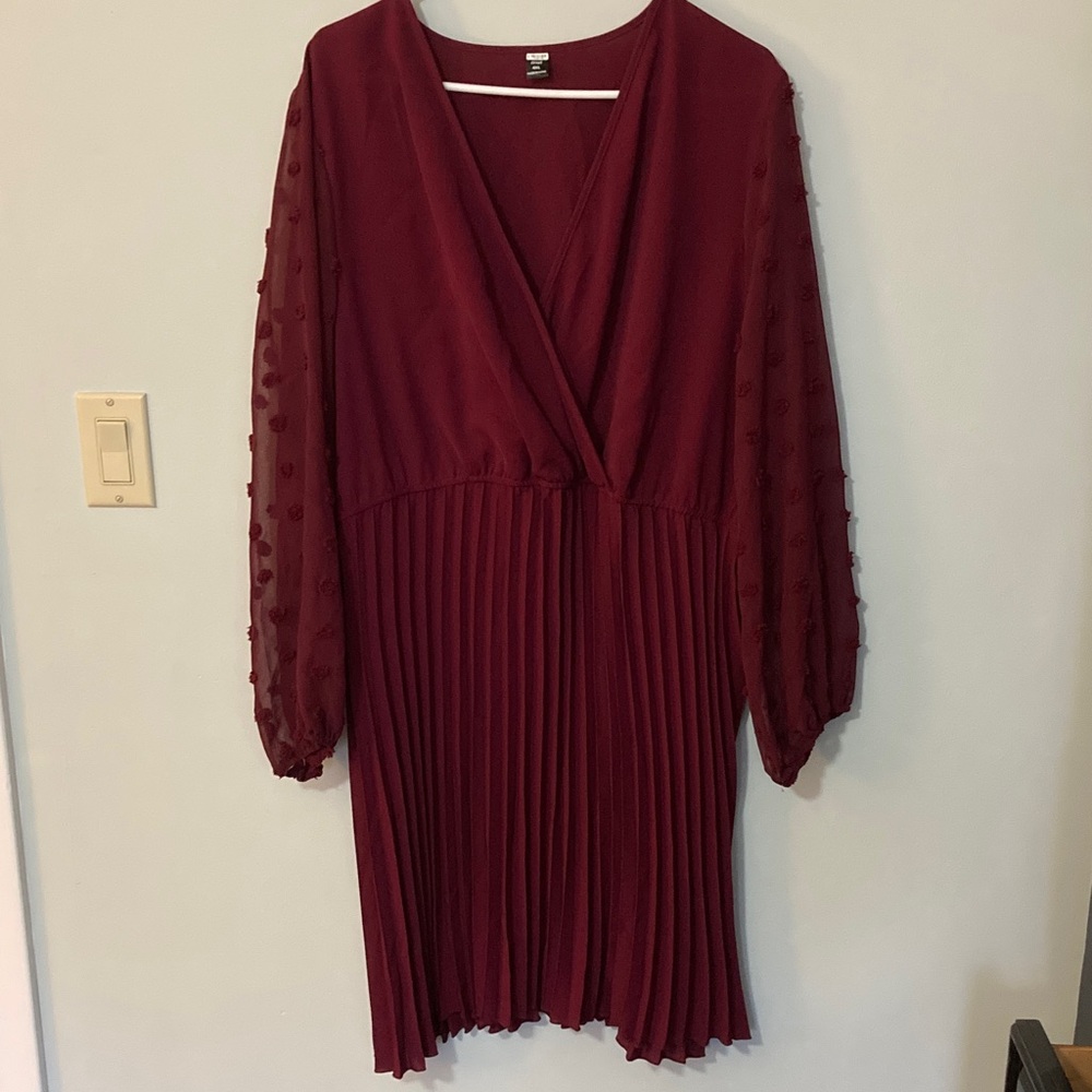Women's Burgundy Pleated Long-Sleeve Dress Curve 4X